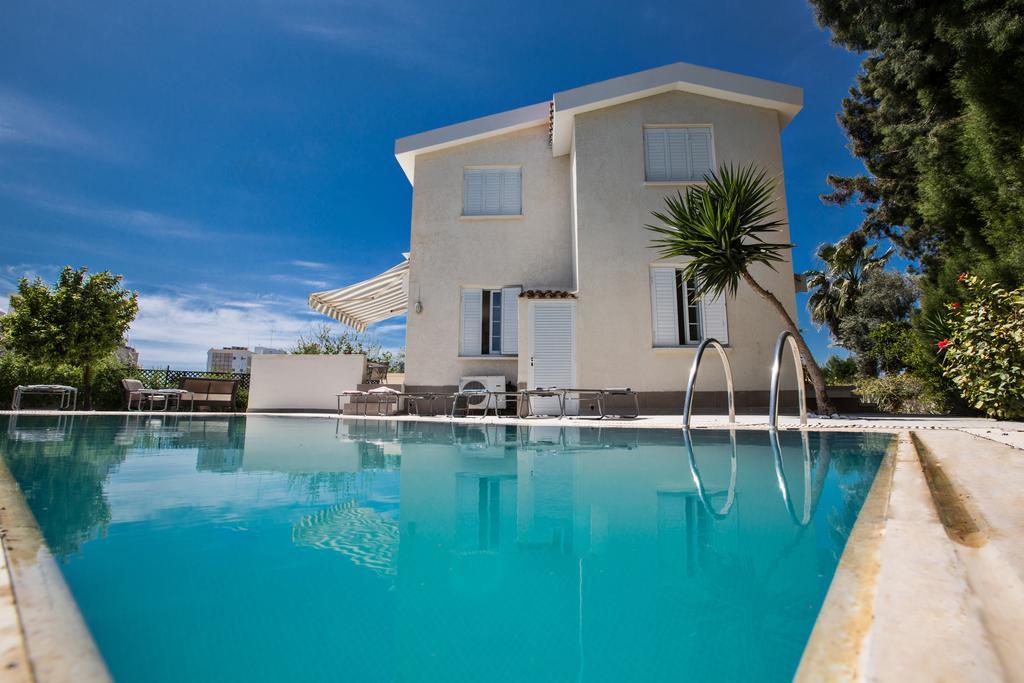 Merab Center Villas Айя-Напа Экстерьер фото