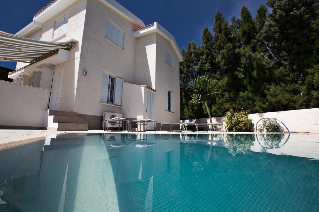 Merab Center Villas Айя-Напа Экстерьер фото